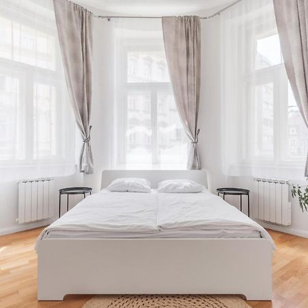 Elegant Studios near Wenceslas Square by Prague Days Exterior foto