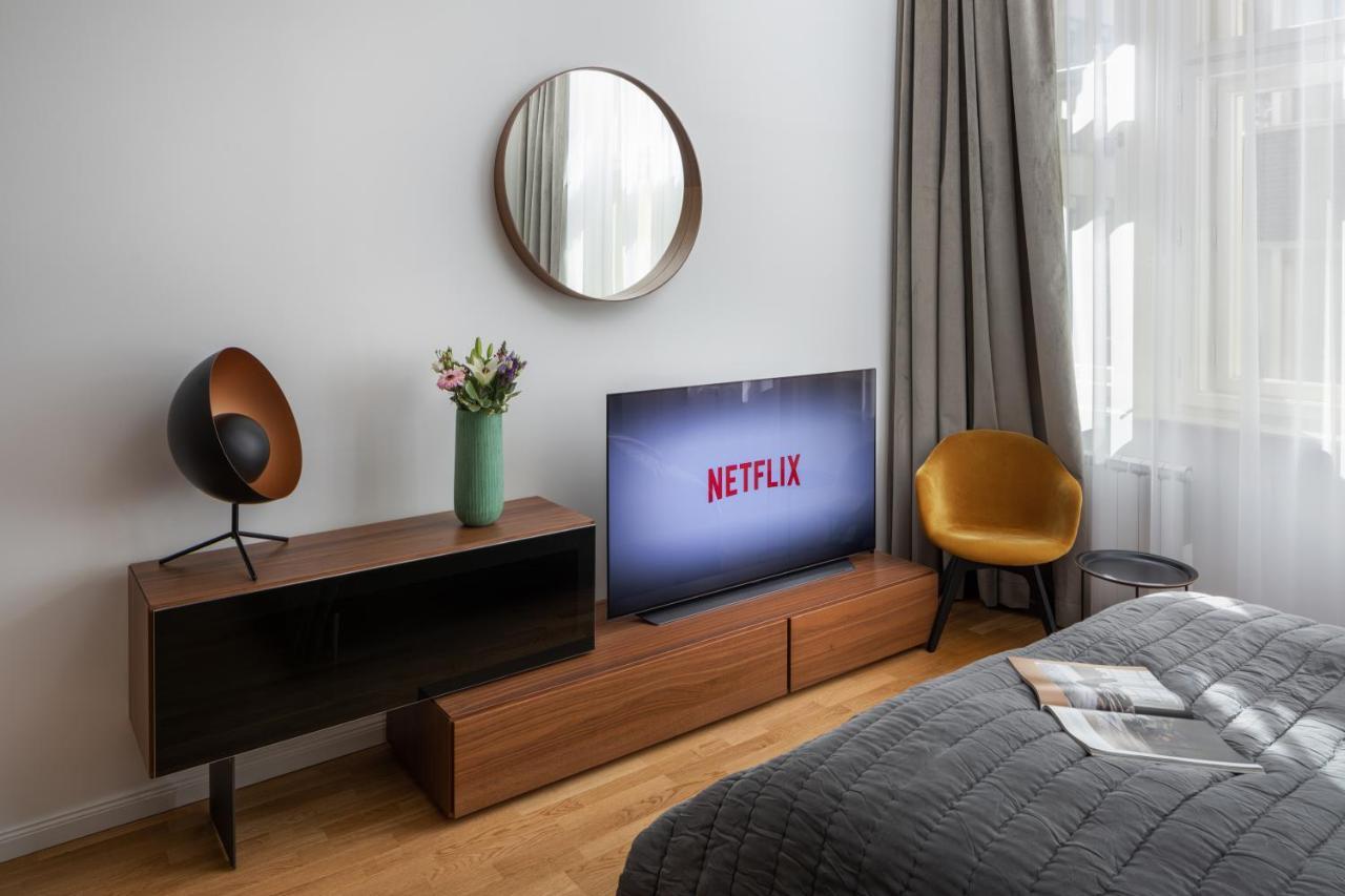 Elegant Studios near Wenceslas Square by Prague Days Exterior foto