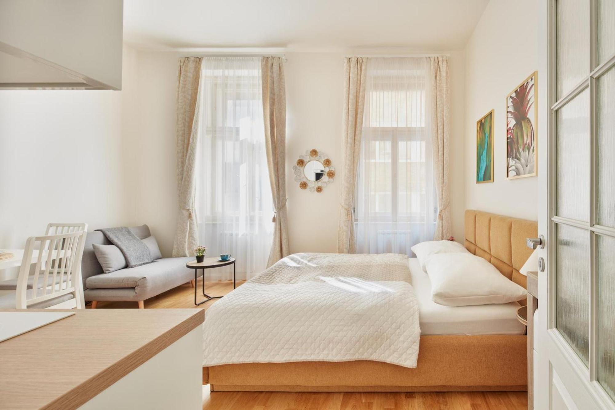 Elegant Studios near Wenceslas Square by Prague Days Exterior foto
