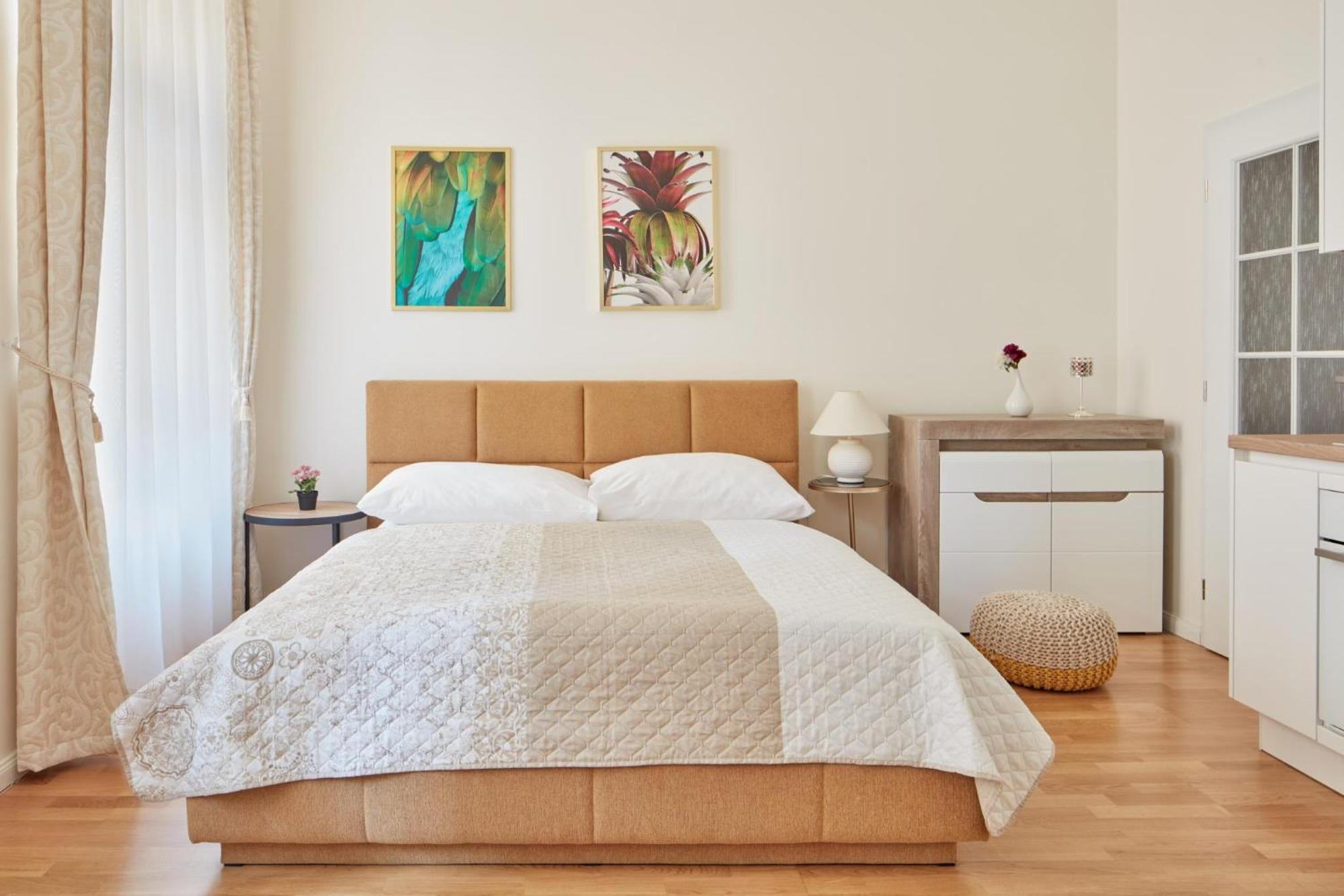 Elegant Studios near Wenceslas Square by Prague Days Exterior foto