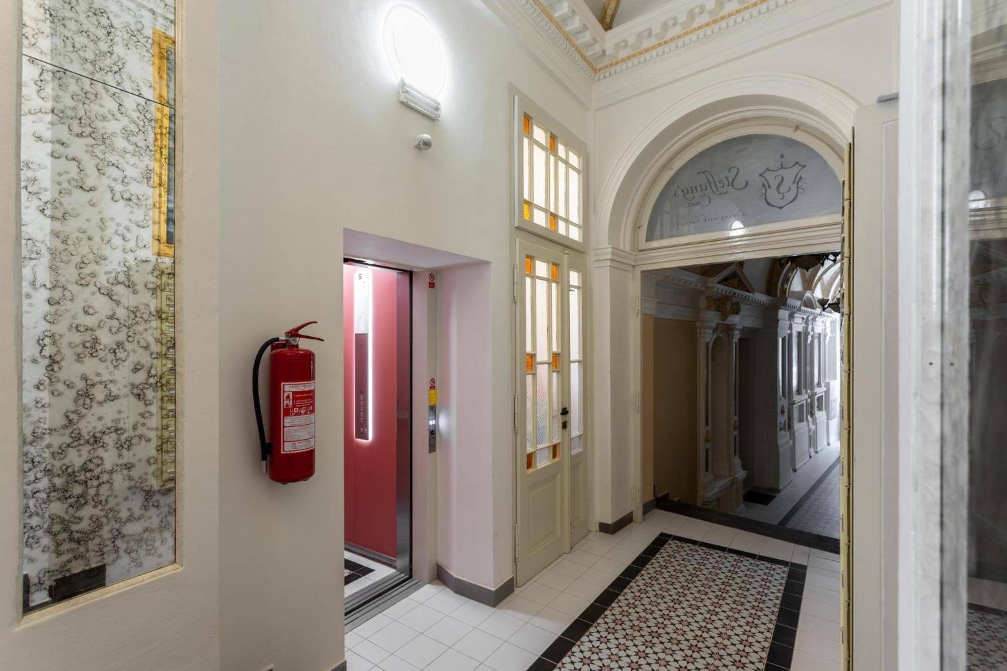 Elegant Studios near Wenceslas Square by Prague Days Exterior foto